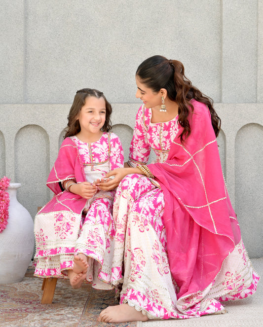 Gulnaar Gharara Set